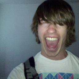 thehoule's profile picture. 