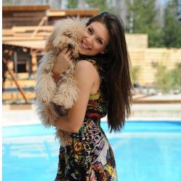 Fans de @eugenialemosok , la sigo desde #SxB1 , #ShowMatch #Eees y #ParejaPerfecta !!!!