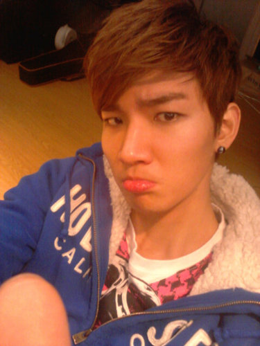 ตามชื่อทวิตนะ =) รับไม่ได้อันฟอลจ้า แอคนี้ไม่ค่อยได้เข้า หยาบอินดี้เกรียนกวนตีนพอตัว #leemintstyle(?)