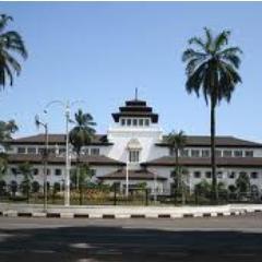 Group Tweet Warga Bandung berbagi apa saja | Yang Ngaku orang Bdg Silakan Bergabung disini | email : pesonabandung@ymail.com , silakan Mention ke @BandungPesona