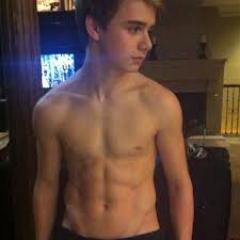 estoy tan contenta aunque nunca llegare a ser tan famosa como Justin bieber and christian beadles.