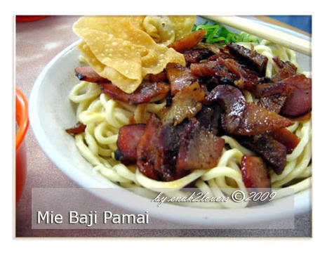 Spesial Pangsit Mie Ujung Pandang. Sejak 1987:)
Cabang terbaru: Gading Walk, Mall Kelapa Gading! Ajak teman dan keluarga makan disana;)