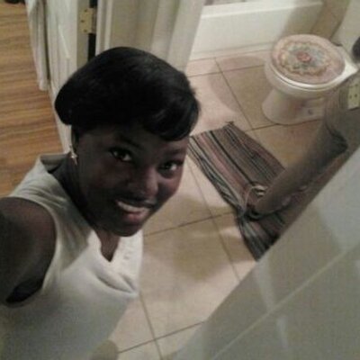 Profile Picture of Blackk_Beautiee (@RochelleMitch17) on Twitter