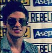 ApenasDoChay_'s profile picture. Donas : @GalaxiaLovact ee @ItsChaySuede ,, Chay Pelo seeu abraaço espero o tempo que foor , pois seei que valerá apena .Meu Mundo sem vse nn tem cor . @chayleao