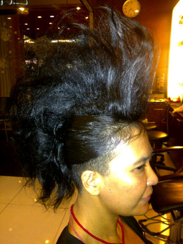 singer/songwriter. Oppiebejo@gmail.com.                       CP @indri 0852-1541-8228