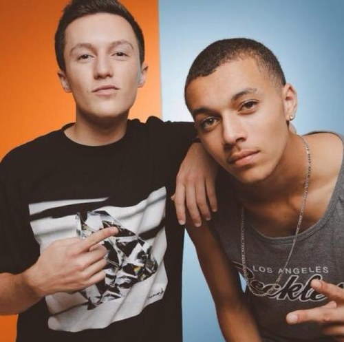 I love these two boys who go by the names of @KalinWhite and @YourBoyMyles Follow their combined account @KalinandMyles