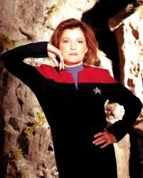 starfleet officer and a capitian to crew members, trying to get home working alongside first officer commander chakotay//rp//