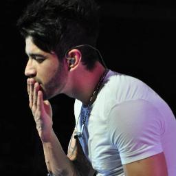 Se você não existisse iria te inventar... meu anjo, meu príncipe, meu amorrrr ♥ @Gusttavo_lima Eu te amo. - 27/01/11, Seguido por ele 13/02/11