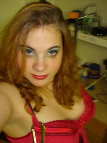 anahidawsonflee's profile picture. 