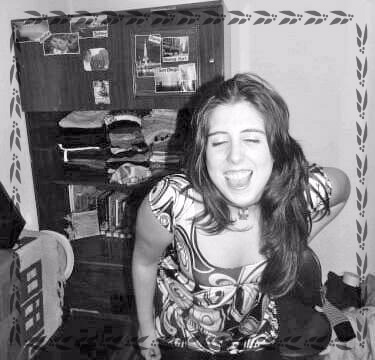 prioreña! amante de la musica, me encanta el heavy metal..mi pasion: los kiss y guns and roses!!