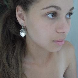 my face (: 
http://t.co/04u5pP3x
