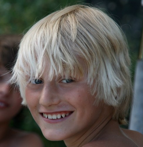 hallo ik ben boris ik ben 13 jaar en ik woon in voorburg en ik zit op daltonvoorburg meer info? kijk dan op http://t.co/Swv3nr4xvc of mail me boris@info.nl