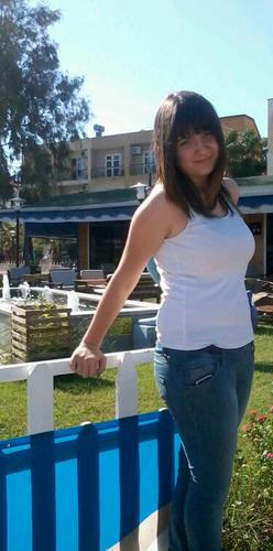 zeyzii's profile picture. 