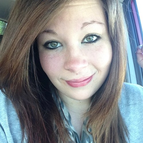 sixwholejills's profile picture. Hey y'all!