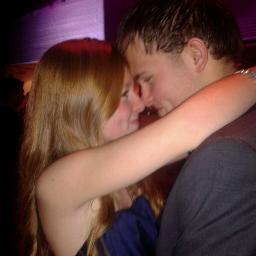 laurapouw's profile picture. (l) Nick