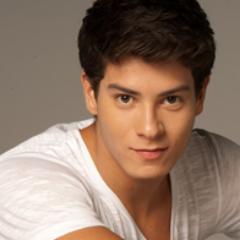 since  2\12\2011 dona @andressa_dani feita para o blog http://t.co/HjZIHoRk e fan de rebelde oficializado  07\12\11 por @viviannsg@florianopeixot