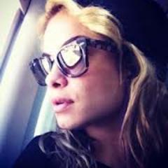 ...Ser rebelde é ser feliz como você é..é lutar pelo que acredita...e mais do que isso..é estar vivo e correr atrás do seu sonho......*-*...