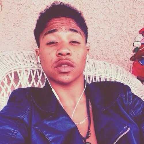 Taken @z_zonnique i love her she my everything and she means the world too me