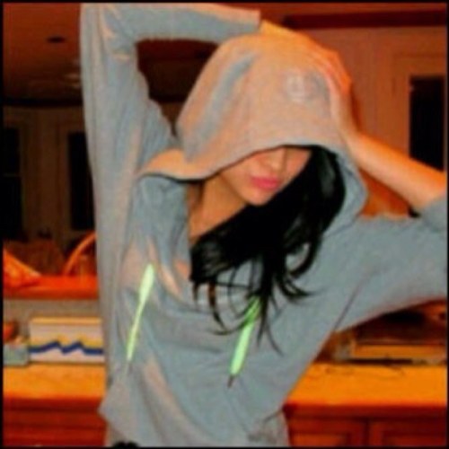 In Love W' Ruwaished ❤ ('No DM Plz) !! Born in | 15-4-1996 |  .. Senior 2014