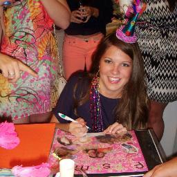 anniecleek's profile picture. 