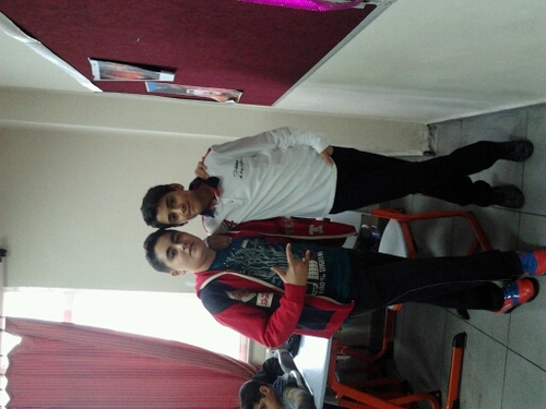 alikanaR12's profile picture. 