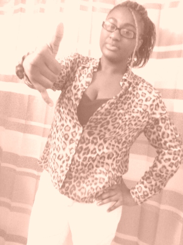I'm up here so follow me r i might follow yhu between 1 of thoee we following each other *_* @TeamFunnyAllday