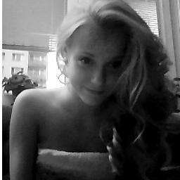 RadkaPetrov's profile picture. Něco o mě? Jsem malá holka, která ale miluje uklízení,pečení a hlavně tančení! A ještě dobrou hudbu.