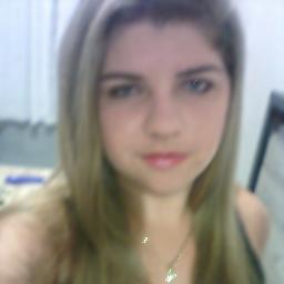 A garota que não é nem um pouco perfeita mas sabe ser feliz do jeito dela :)