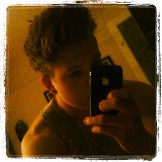 helloo study at newcastle college doing art and design! follow me,i follow back!