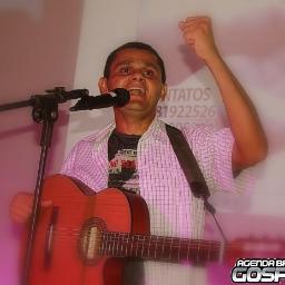 marcelloaug's profile picture. APENAS UM SERVO. TRIBUTAI AO SENHOR GLÓRIA E FORÇA .
CANÇÕES COMO SANTUÁRIO E LOUVADO SEJA EXPRIMEM A MINHA GRATIDÃO E ADORAÇÃO A ELE.