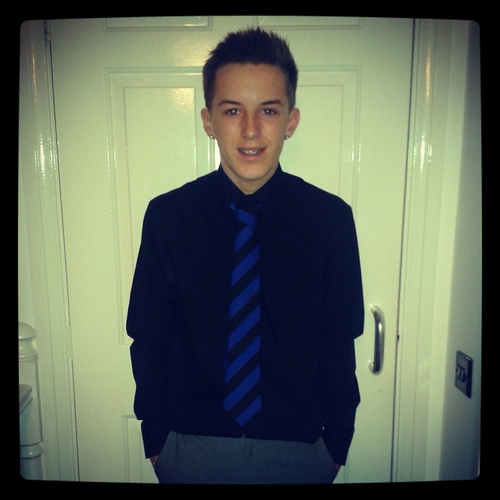 Play with Ayr Utd 17s