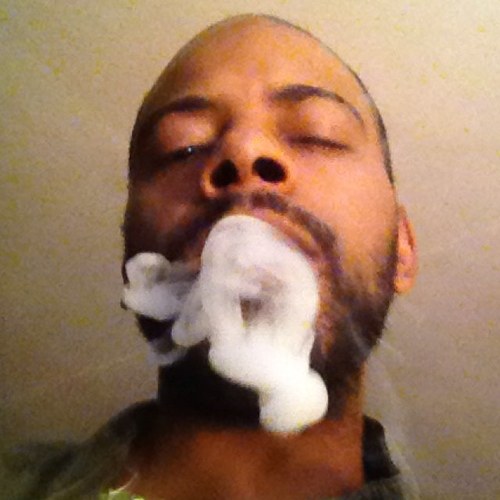 Aways High^, smoke the best weed, and a paper chaser yes indeed but will never eat the cheese #RARL #CTV IG:Mr1hundunn