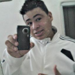 Sei lá pra mim tanto faz , uma bandida a menos ou uma bandida a mais , o que eu quero é putaria e paz ♫♪ !* '