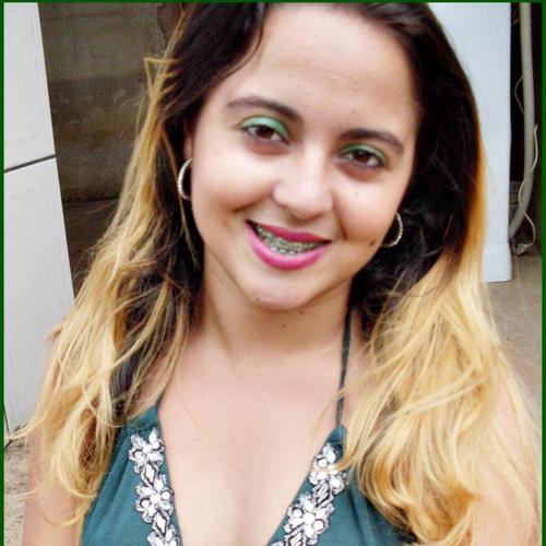 # Farmacêutica em formação, sou corinthiana roxa, escorpiana um perigo rs..', Sou brincalhona de tudo, um cadinho chata, amo minha família e amigos...' =D