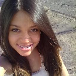 I love my friends, I love my family and most of all God '-----Aniversário 25 de Dezembro
