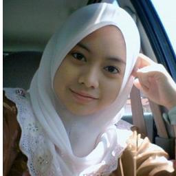 Twitter : @panka_22 
di follow ya  :D hehehe