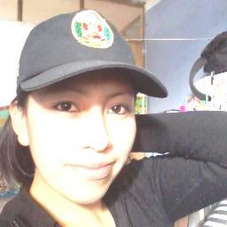 Soy profesora de educación primaria..una chica muy alegre, dinamica, con muchas metas que  cumplir.