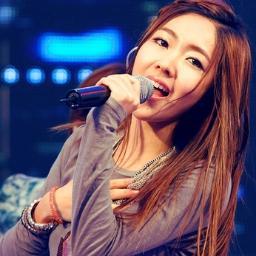[RP] Vocalista y Bailarina de Fiestar 
 http://t.co/uuDKbZQk