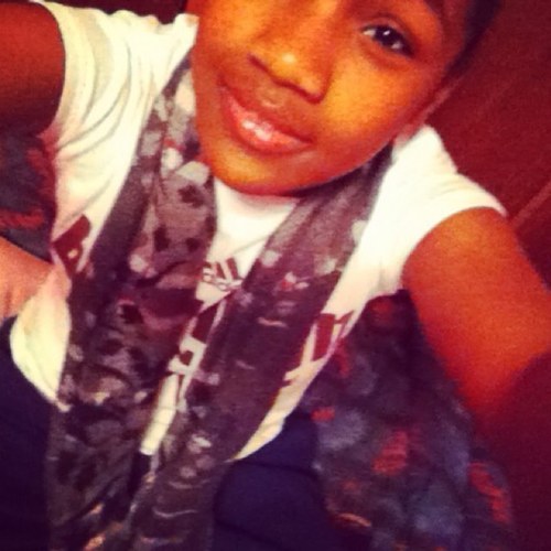 India / Freshman / I Like To Sing And Write Songs / Music Is My Life ♥.

#TeamFollowBack : )