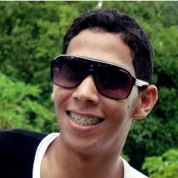 sou muitoo espeçifico gosto de estar com pessoas que eu mim sinto bem a minha vida nao teria sentindo sem meus amigos e minha familia!!!!!