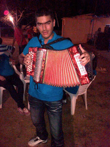 ☢✵yo soy como tu no quieres q sea ✵..!!☢  ╭∩╮( ^.^ )╭∩╮