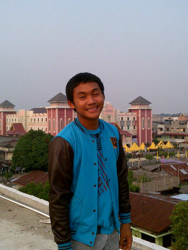 My name ryo poetra.. Birth 17-03-1994... Rengat riau.indonesia..