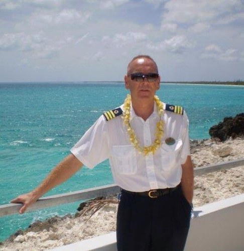 Retired Merchant Seaman,Enjoying life Just love travelling and meeting different people from all walks of life.