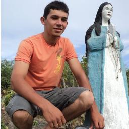 sou um jovem que luto pelos meus objetivos .com muita garra e fé.sou funcionário da rede seridó o popular,.deus está sempre presente em minha vida .amo a deus