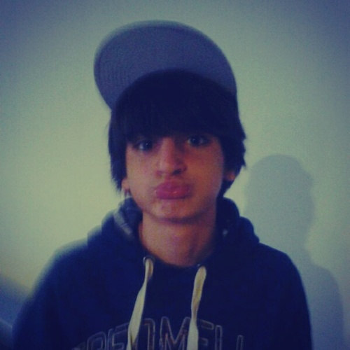 «Non giudichiate la gente per quello che fa, ma giudichiate per quello che è» #navy #directionerboy #belieberboy.