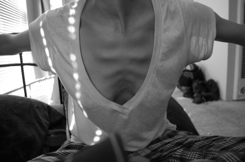 OLD/BACKUP ACC - new acc  @dietc0kewh0re —————————————————anorexic/bulimic/fat/compulsive over eating/food addict/self harm/simply fucked up/who the fuck knows.