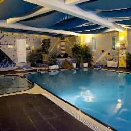 Rendezvous Leisure Club is based on the edge of Skipton town centre. It has free onsite parking, facilities include, Gym, Pool, Sauna, Steam room & Spa pool.