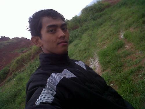 hidup ini di bawa simple aja...
September 5th 1991 GGMU...