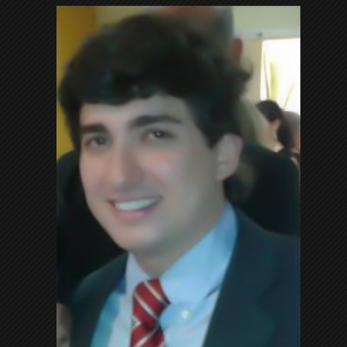 Apaixonado por vinhos, advogado, trabalhador pela justiça e um ser humano feliz.