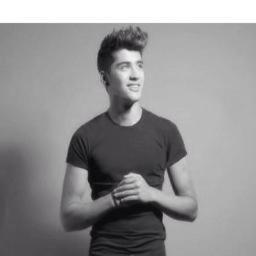 follow use @1OneDirectionID
@ZaynMalik @Harry_Styles @NiallOfficial @Real_Liam_Payne @Louis_Tomlinson @OneDirection
FOLLOW ME BECAUSE I THE BIGGST FANS OF YOU